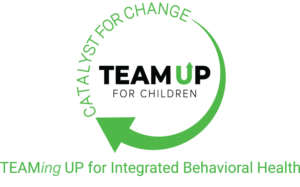 Green arrow circle with Logo in center